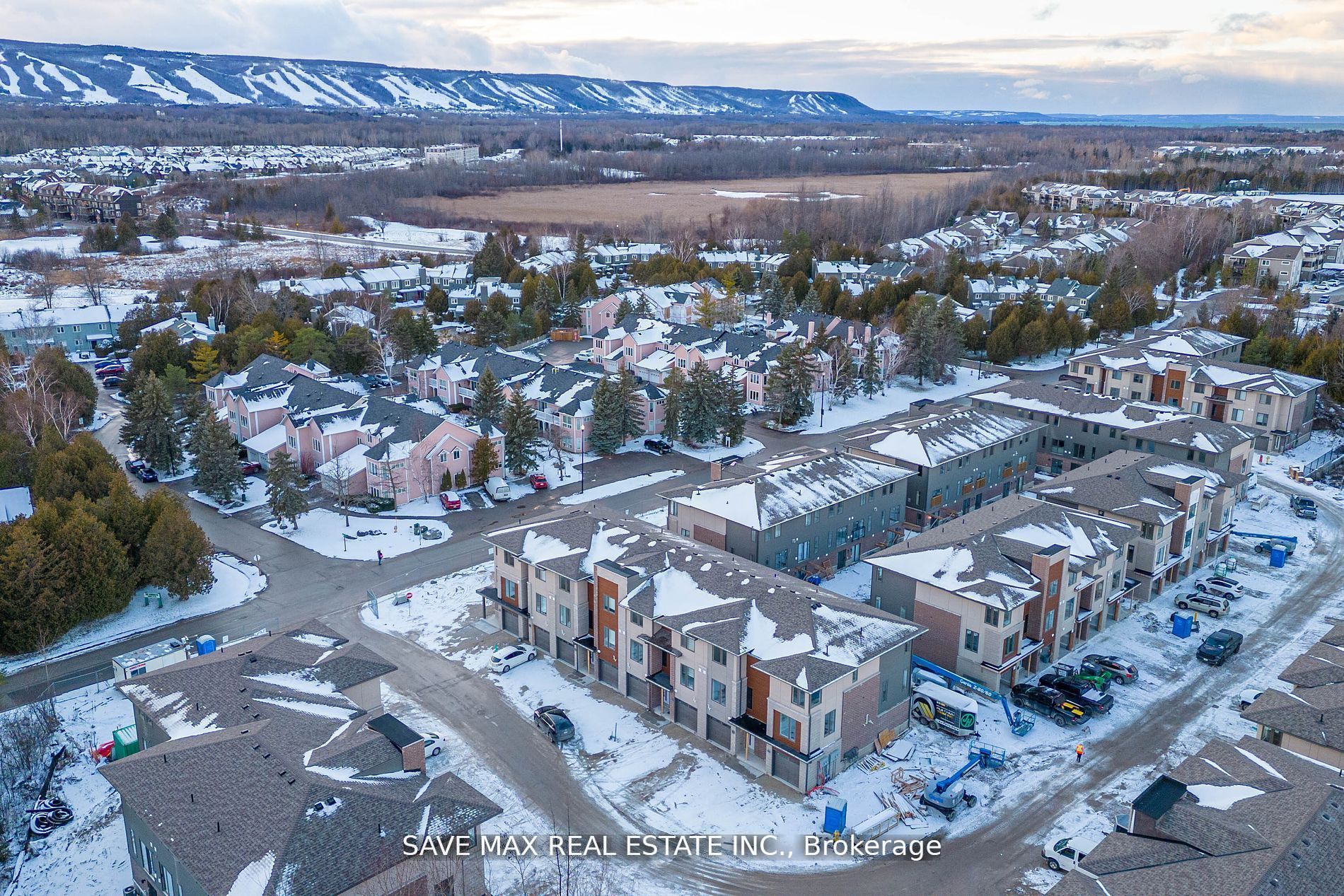 75 Winters Cres, #33