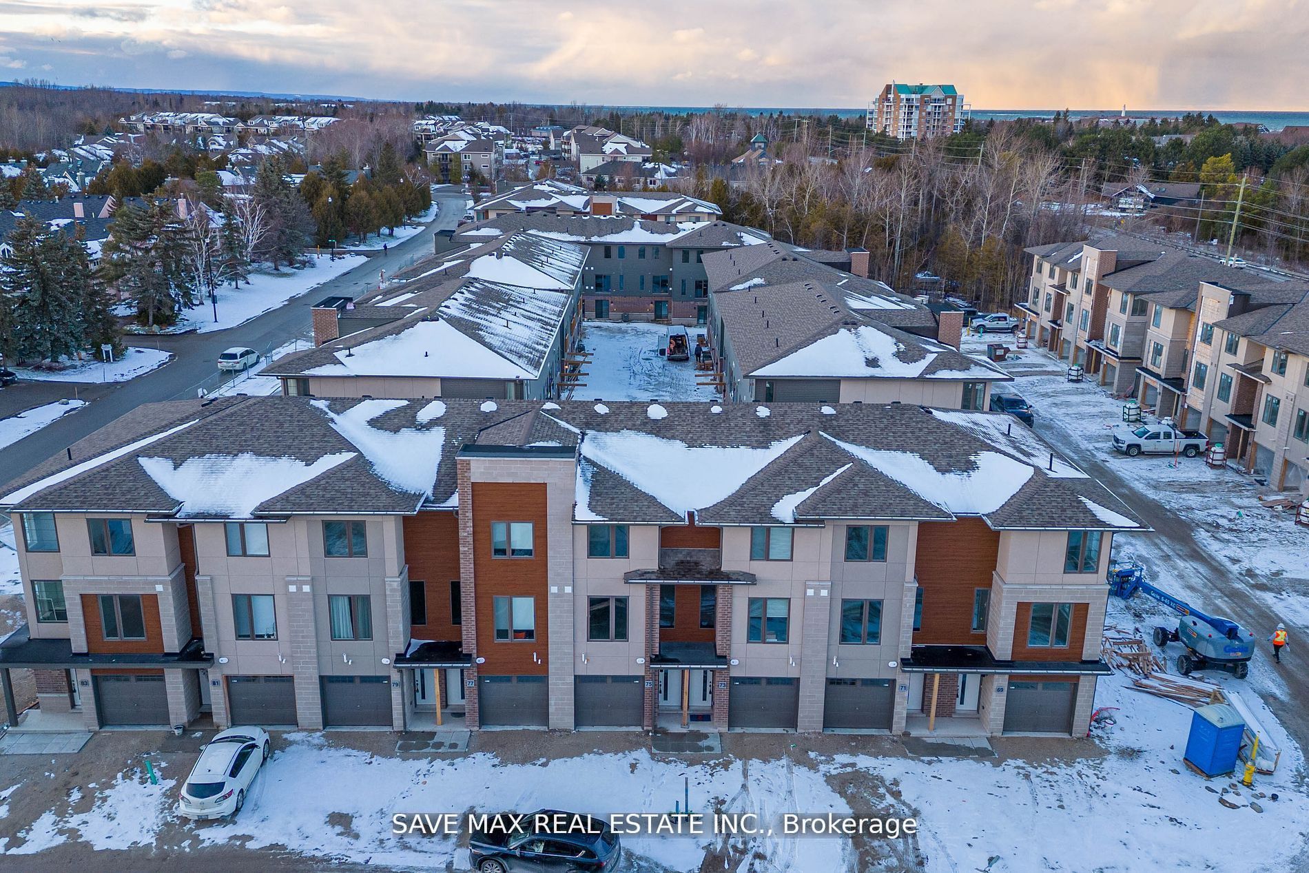 75 Winters Cres, #33