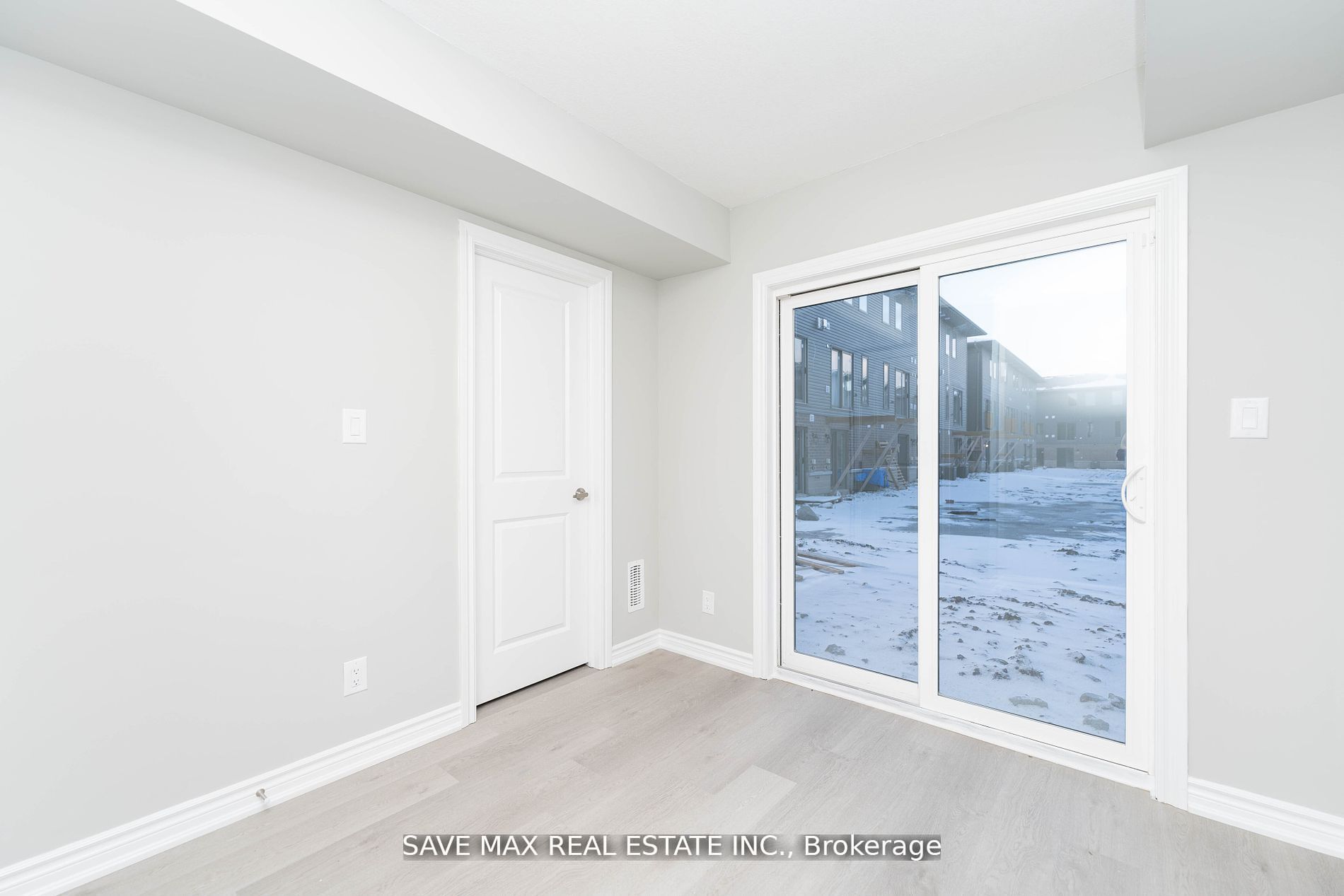 75 Winters Cres, #33