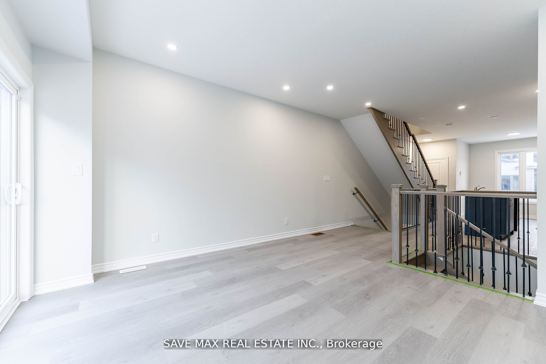 75 Winters Cres, #33