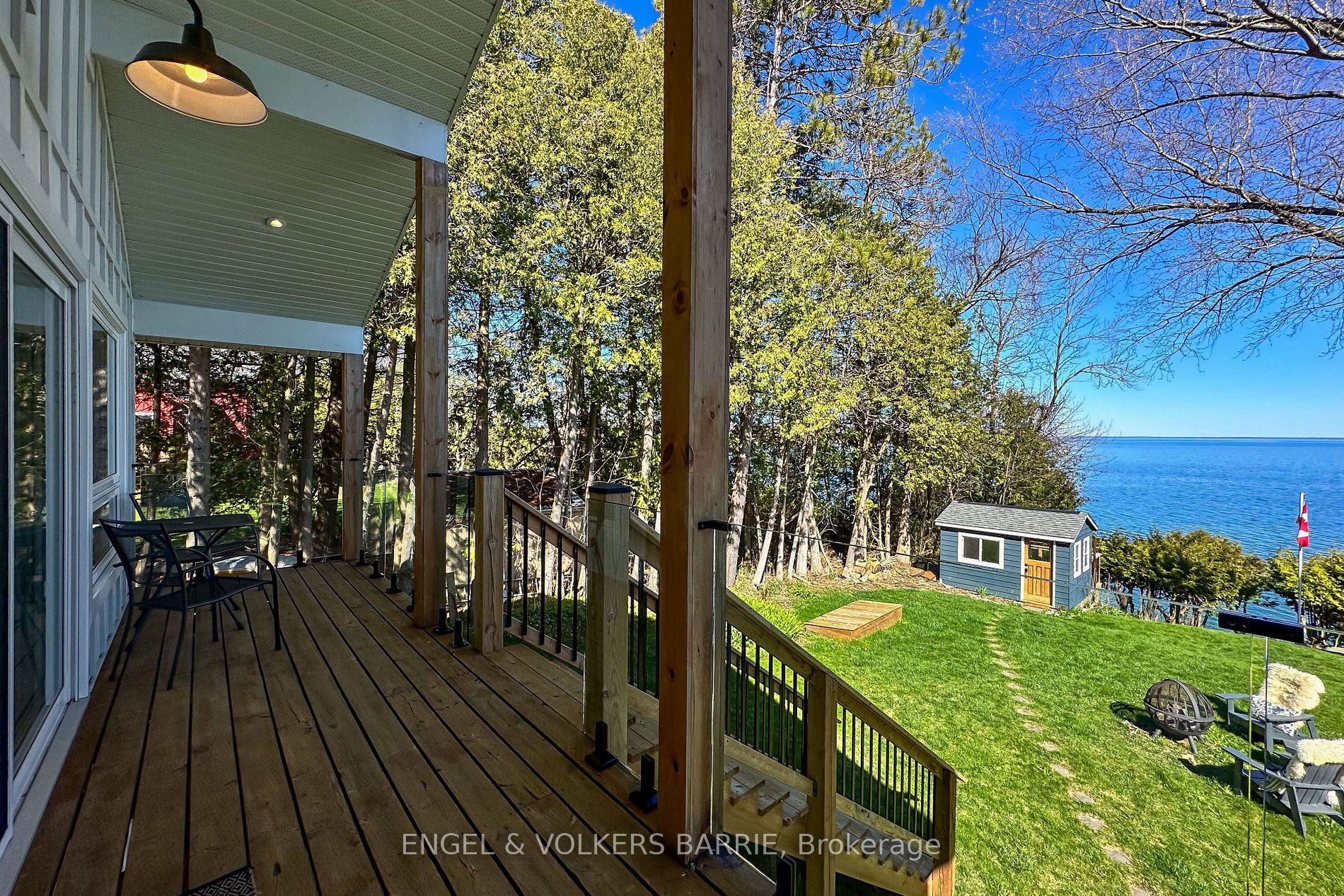 2371 Lakeshore Road E