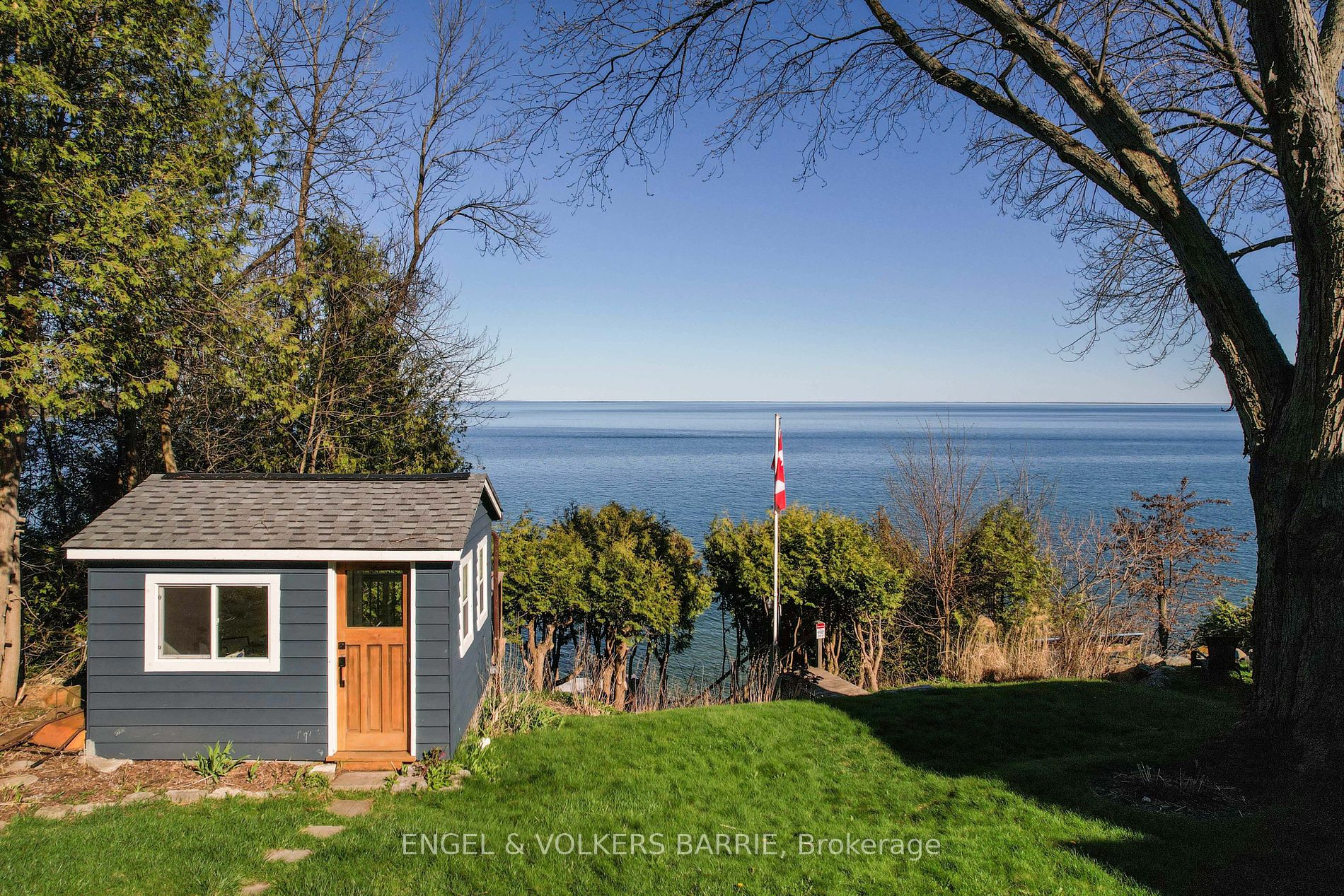 2371 Lakeshore Road E