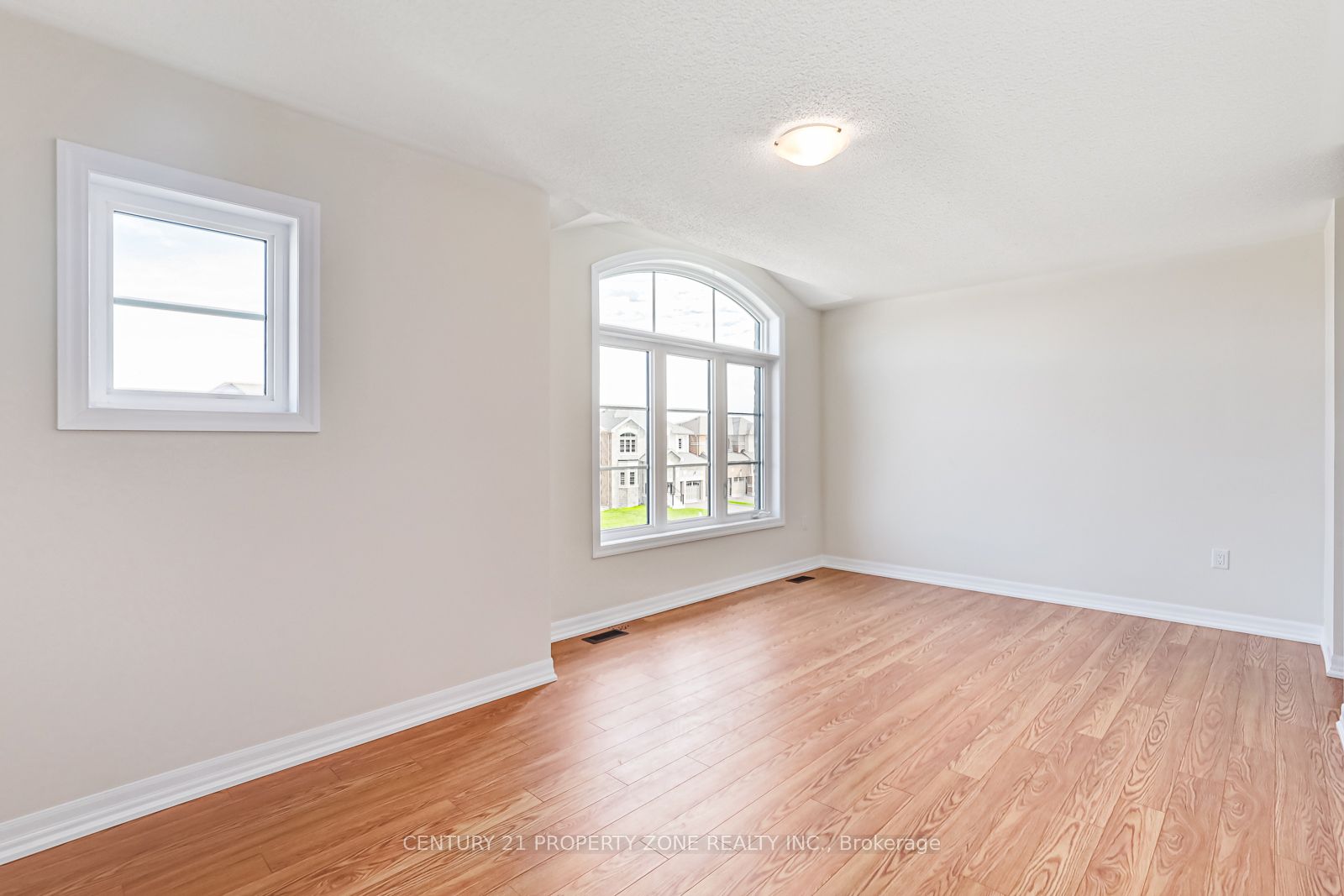 242 Warden St