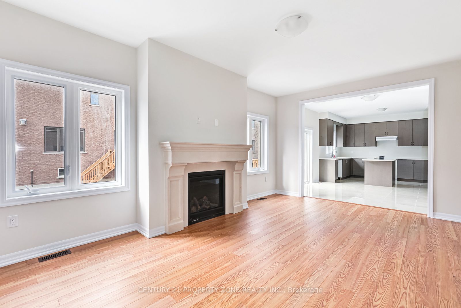 242 Warden St