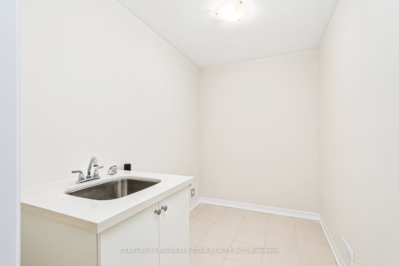 242 Warden St