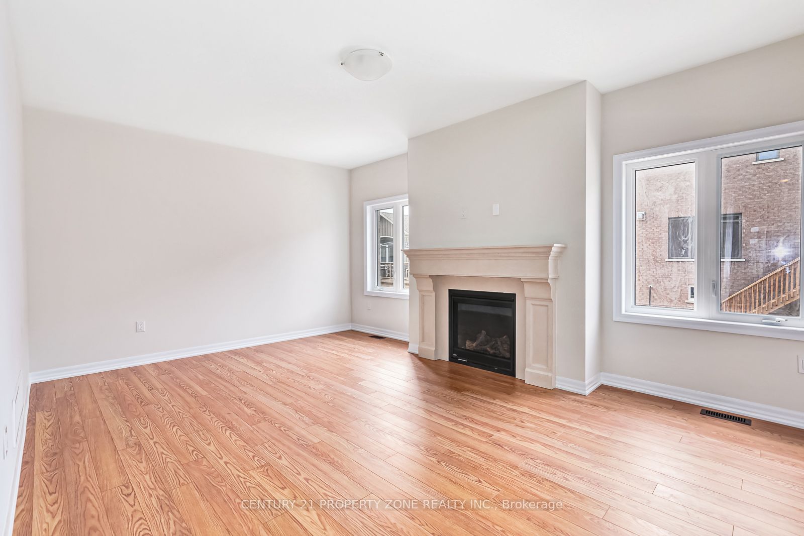 242 Warden St