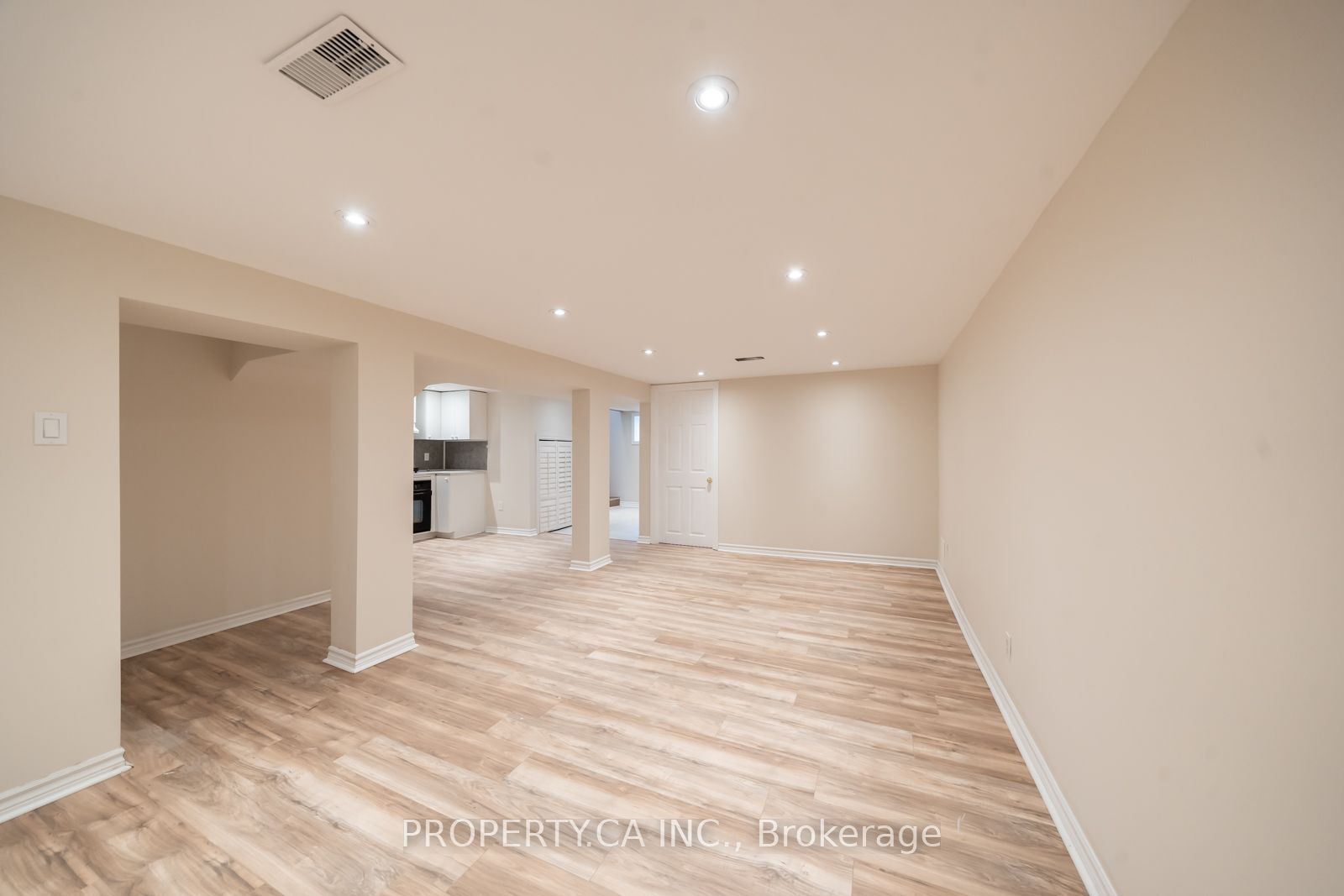 401 Mississaga Street W