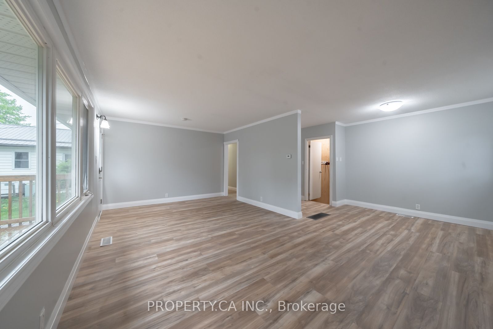 401 Mississaga Street W