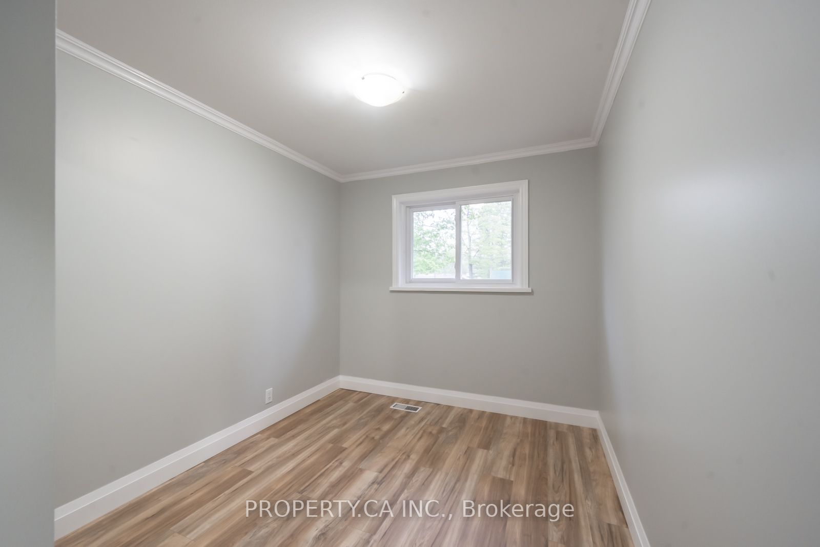 401 Mississaga Street W