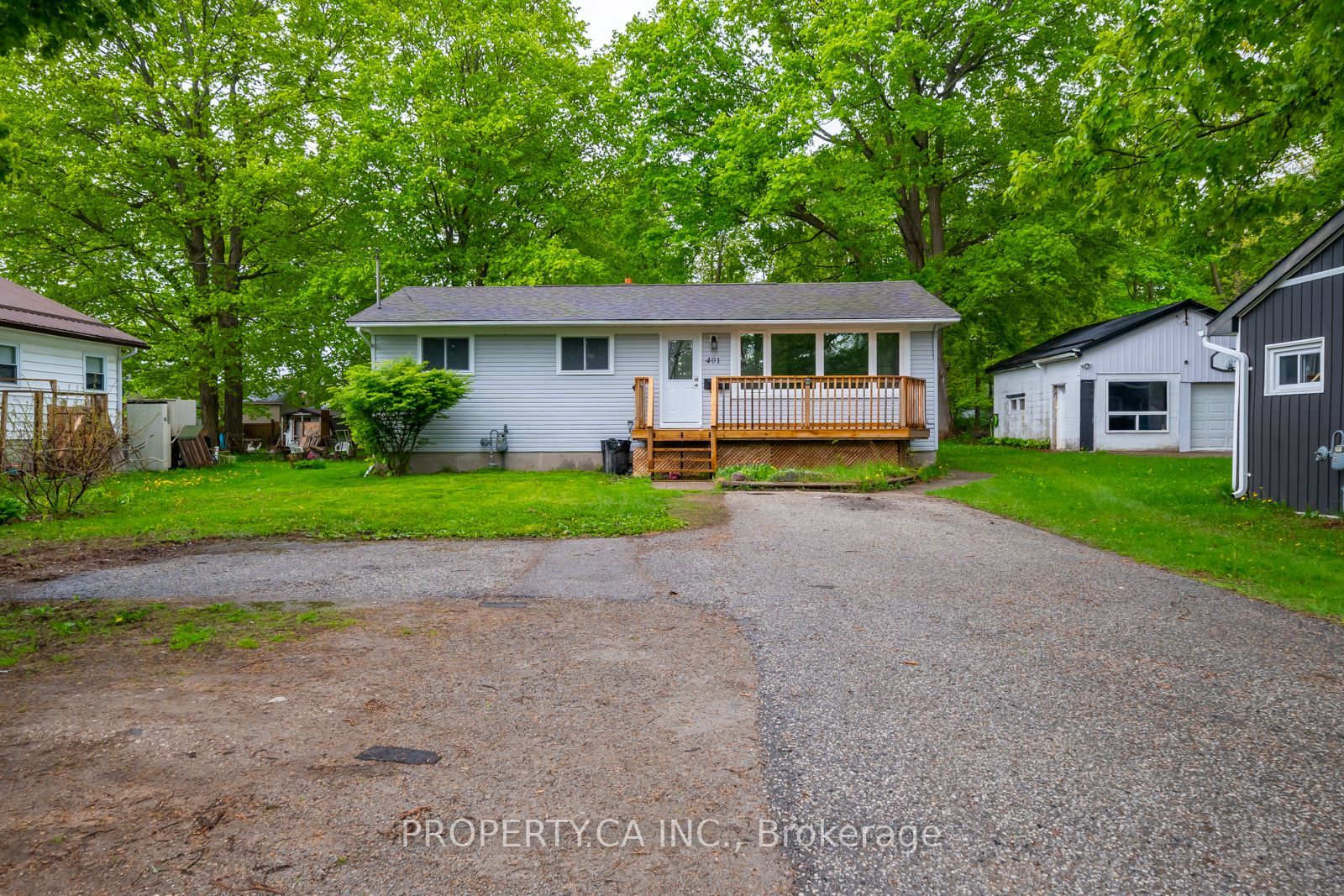 401 Mississaga Street W