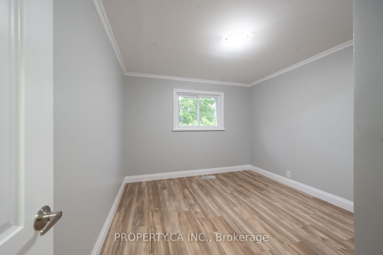 401 Mississaga Street W