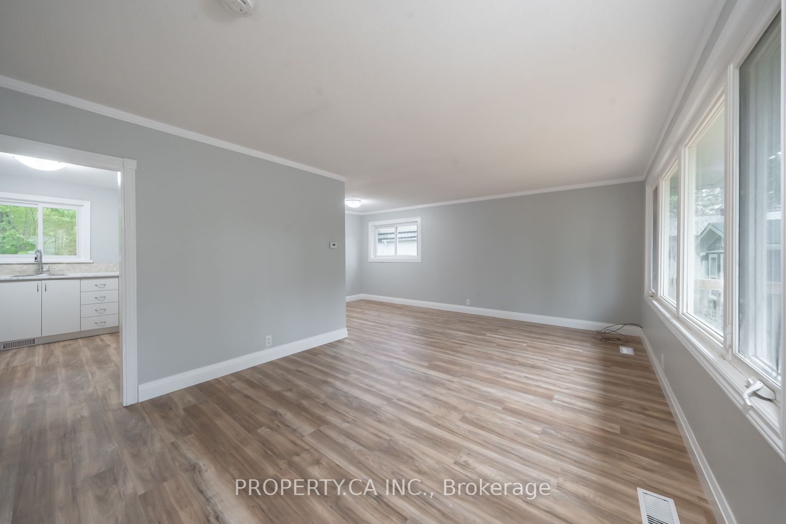 401 Mississaga Street W