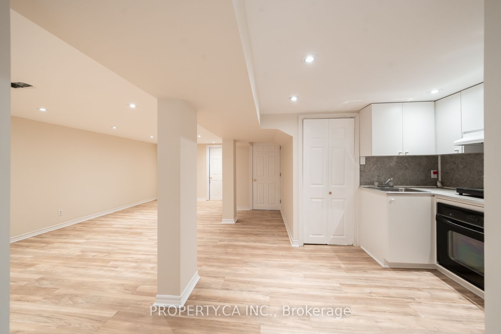 401 Mississaga Street W