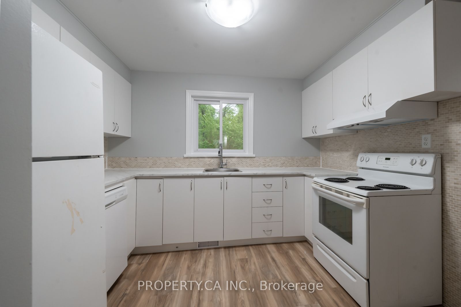 401 Mississaga Street W