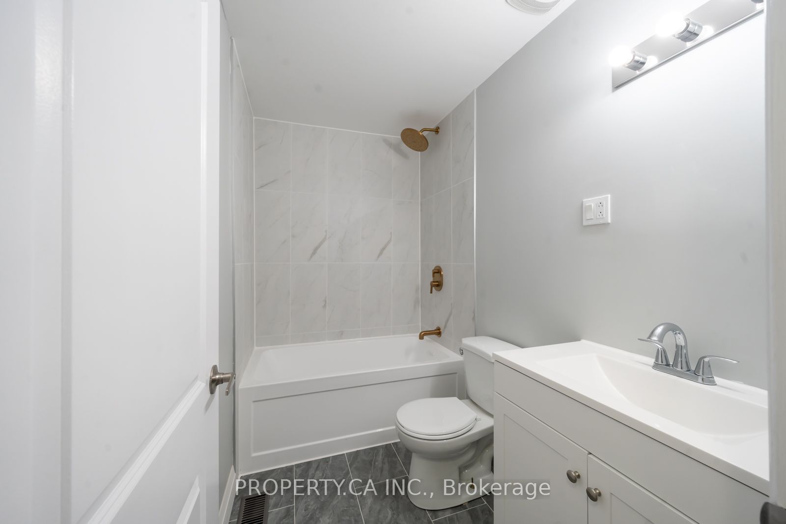 401 Mississaga Street W