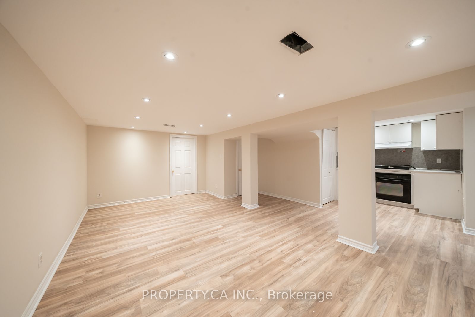 401 Mississaga Street W