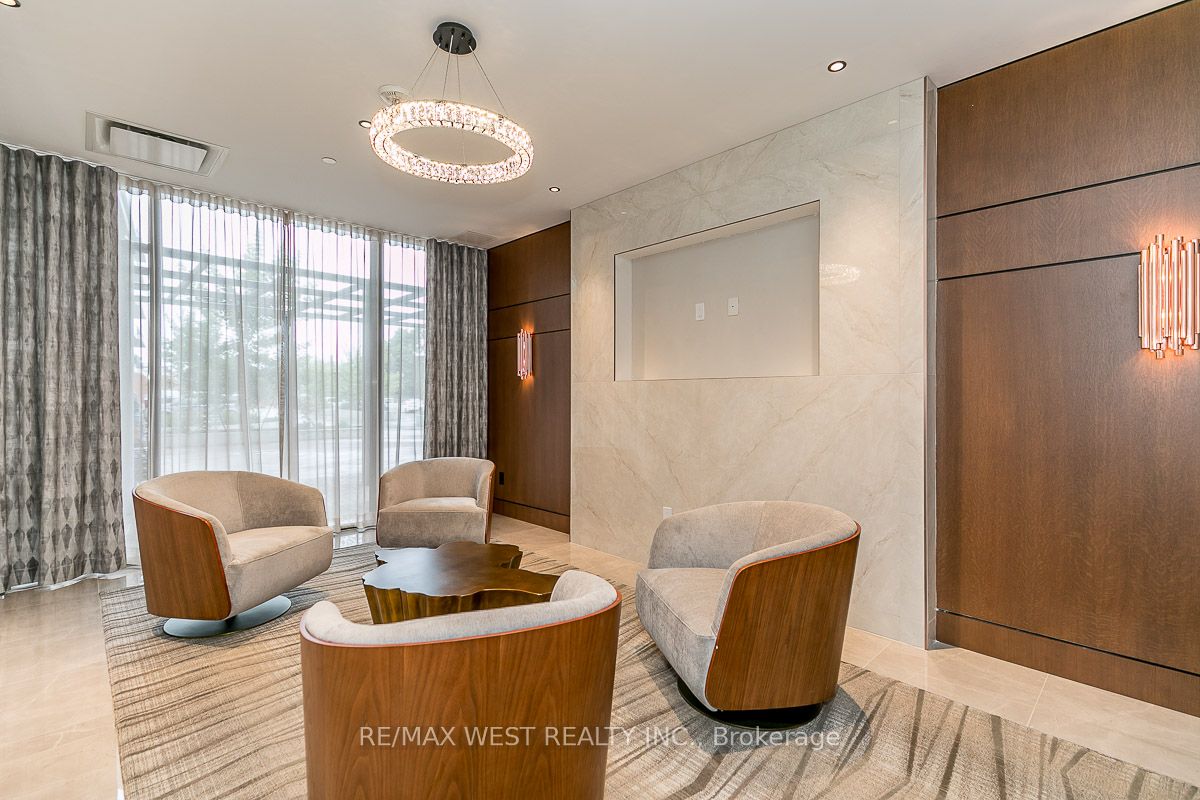 1 Hume St, #212