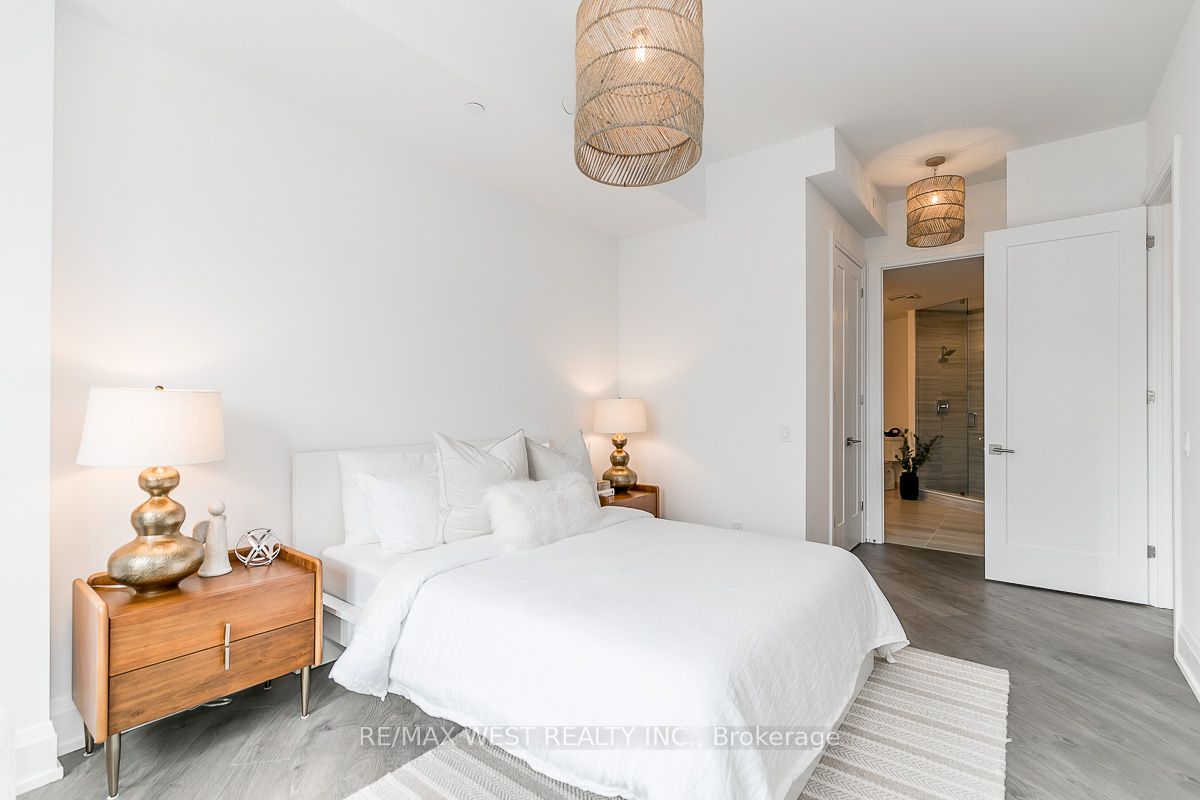 1 Hume St, #212