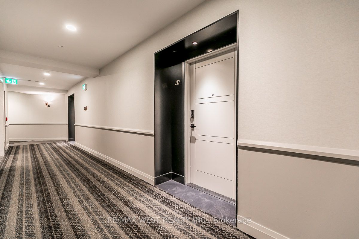 1 Hume St, #212
