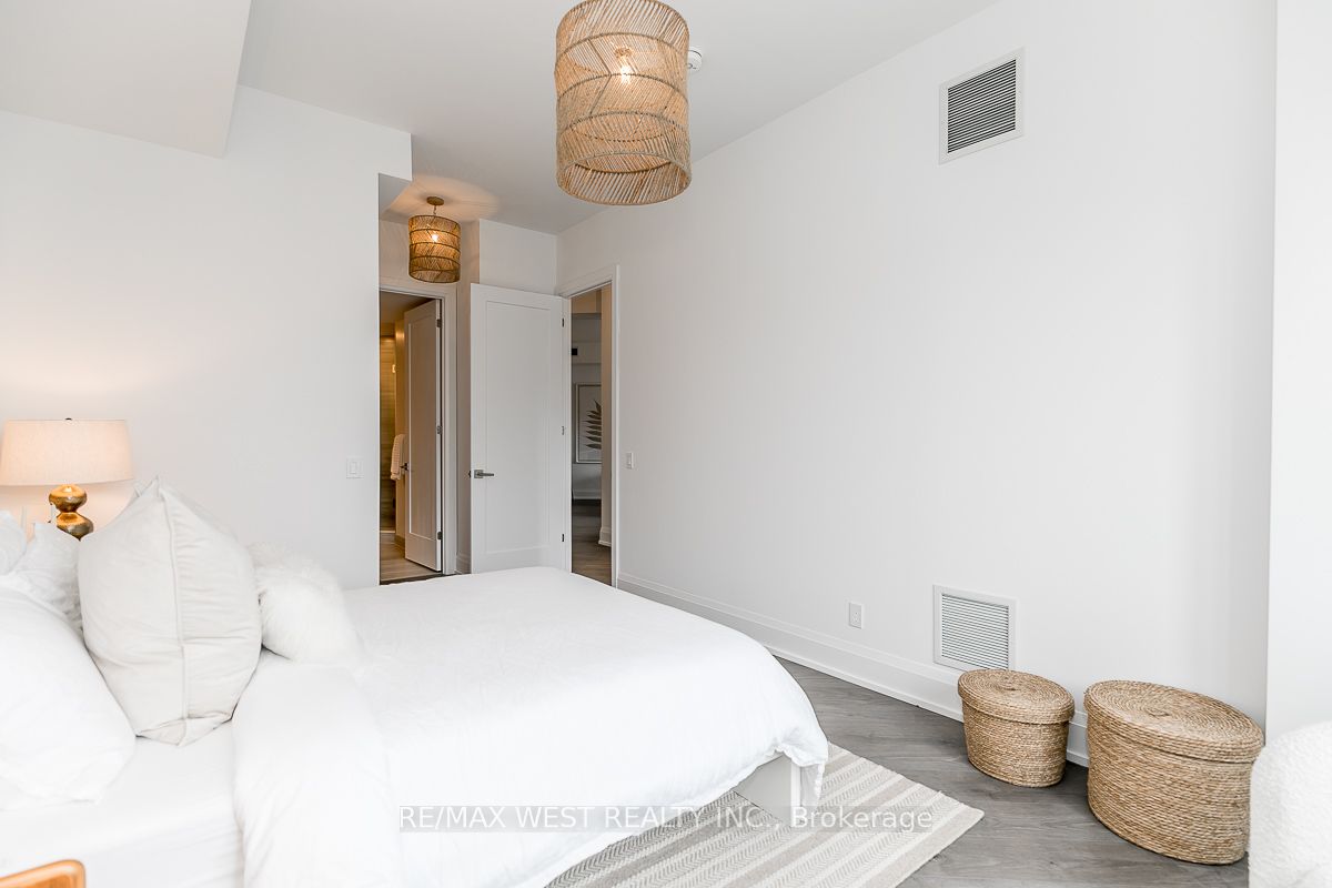 1 Hume St, #212