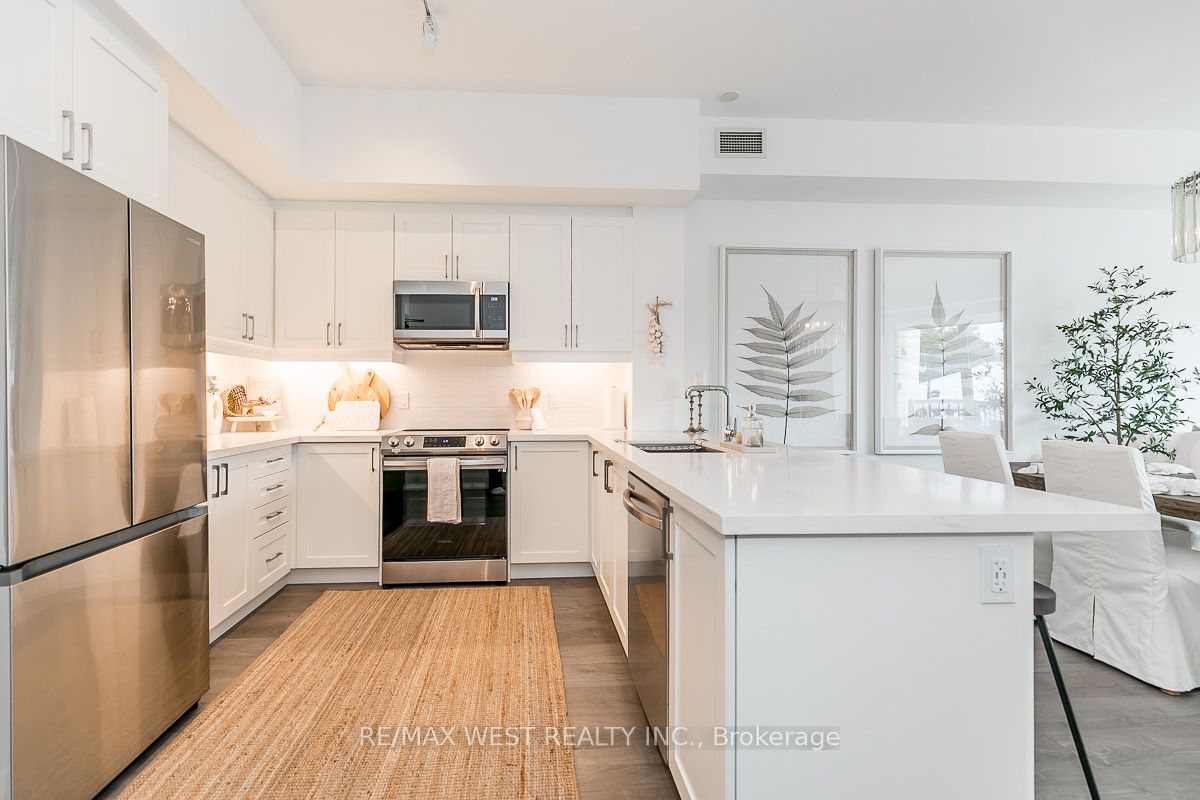 1 Hume St, #212