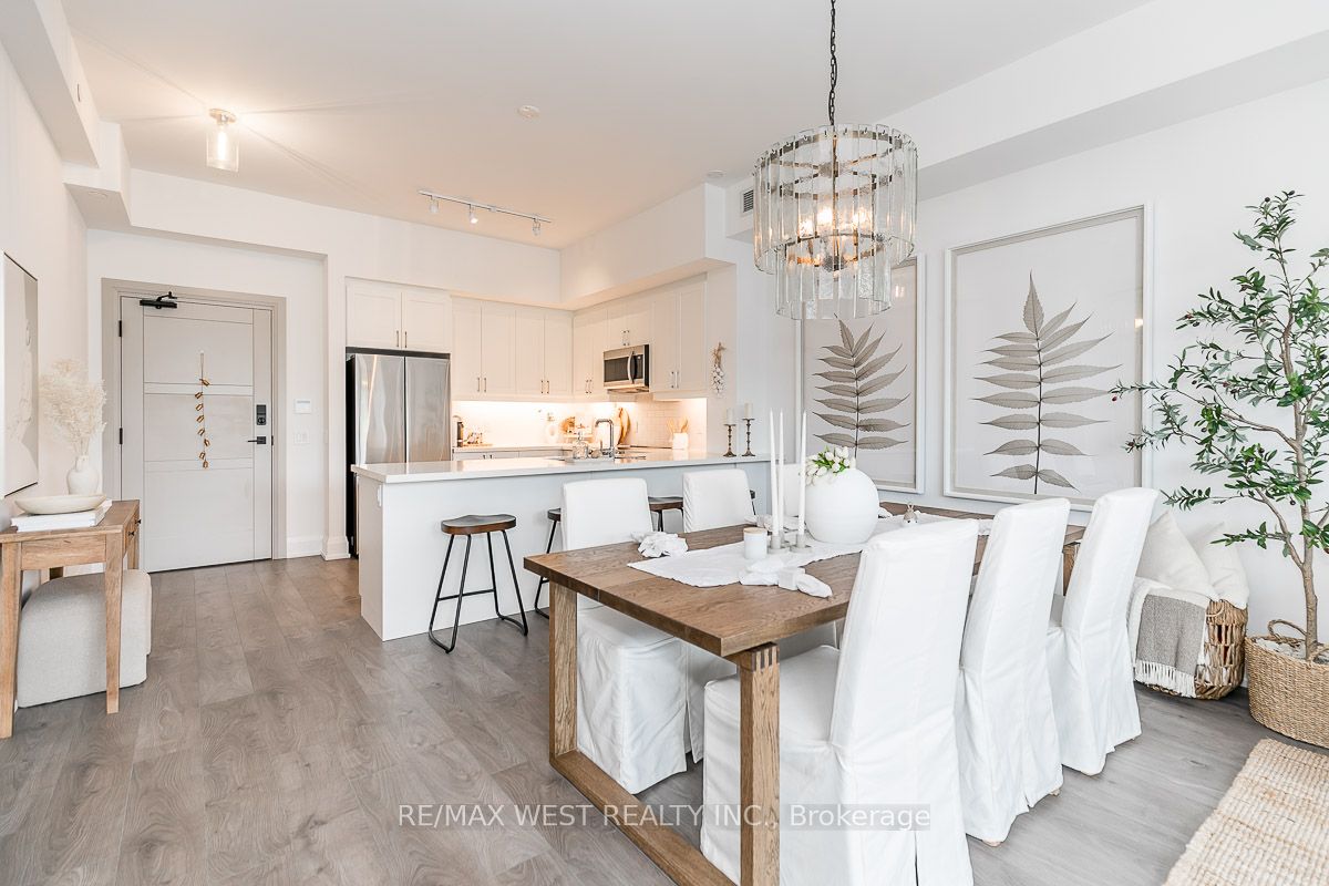 1 Hume St, #212
