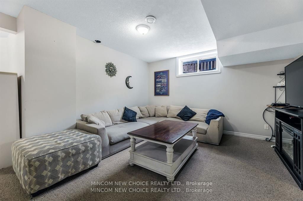 19 Glenview Ave