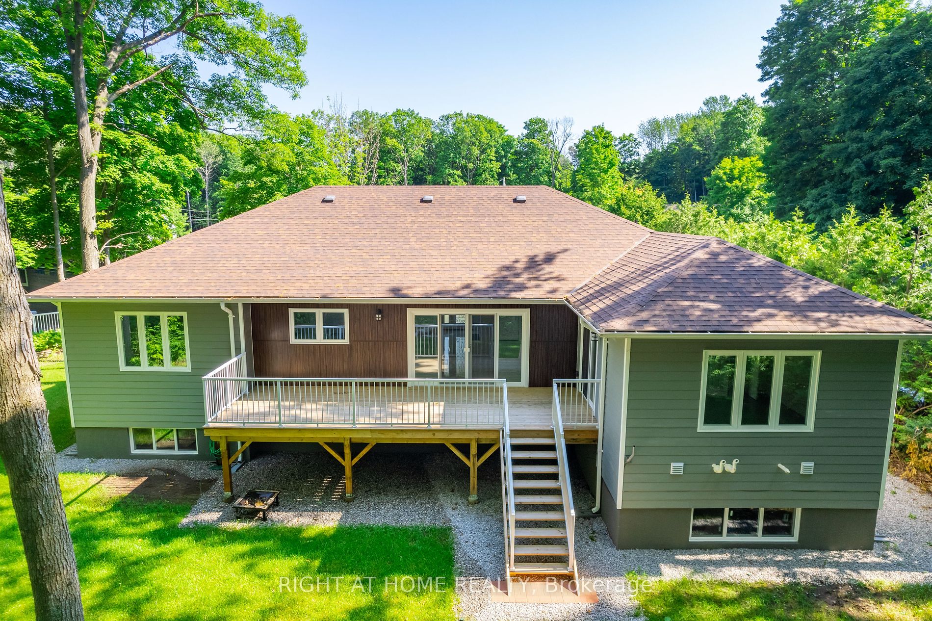 6 Ojibway Court