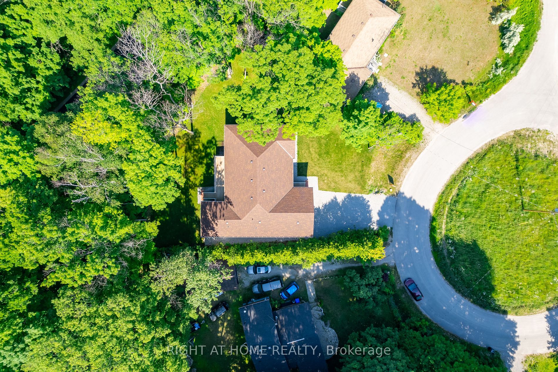 6 Ojibway Court