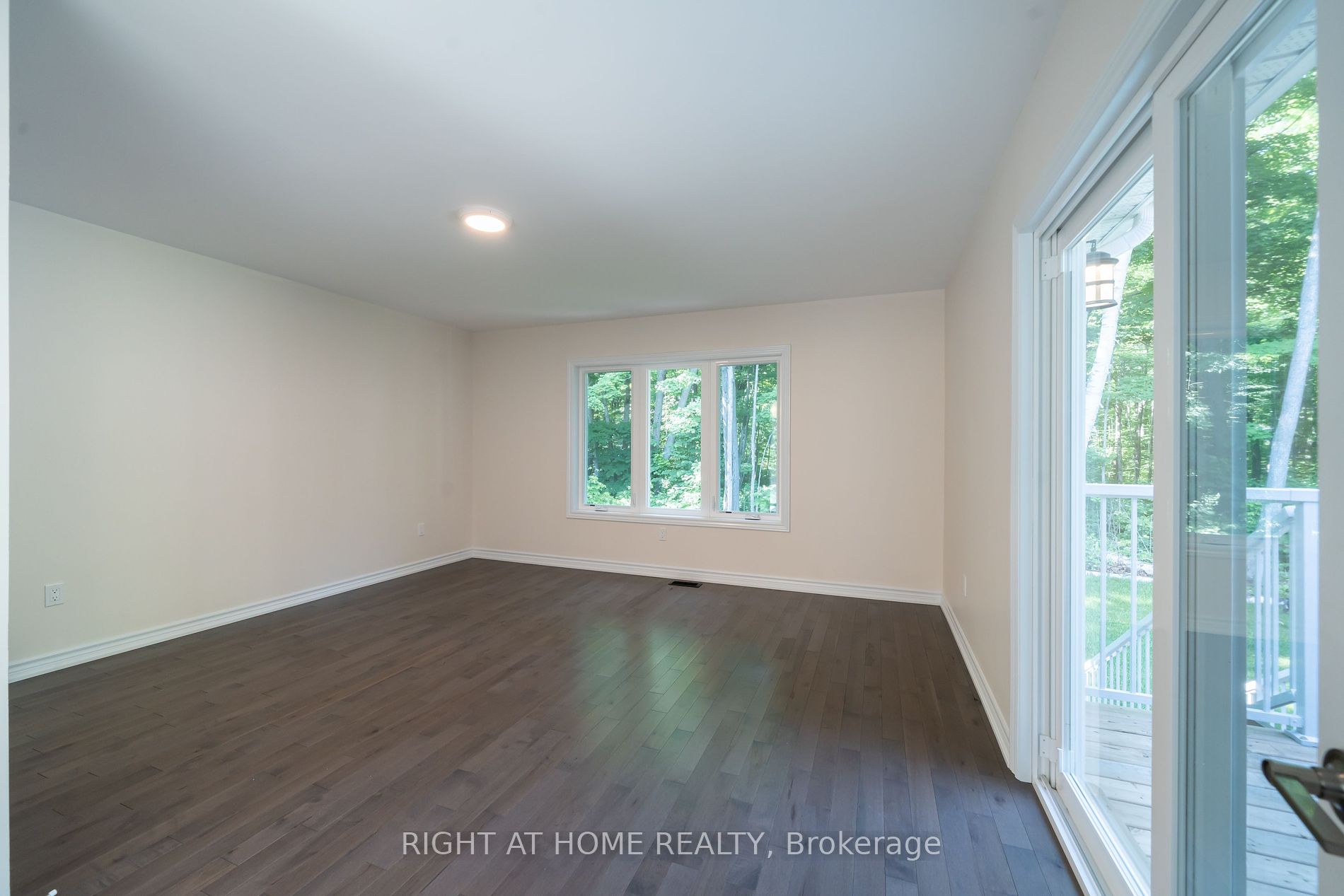 6 Ojibway Court