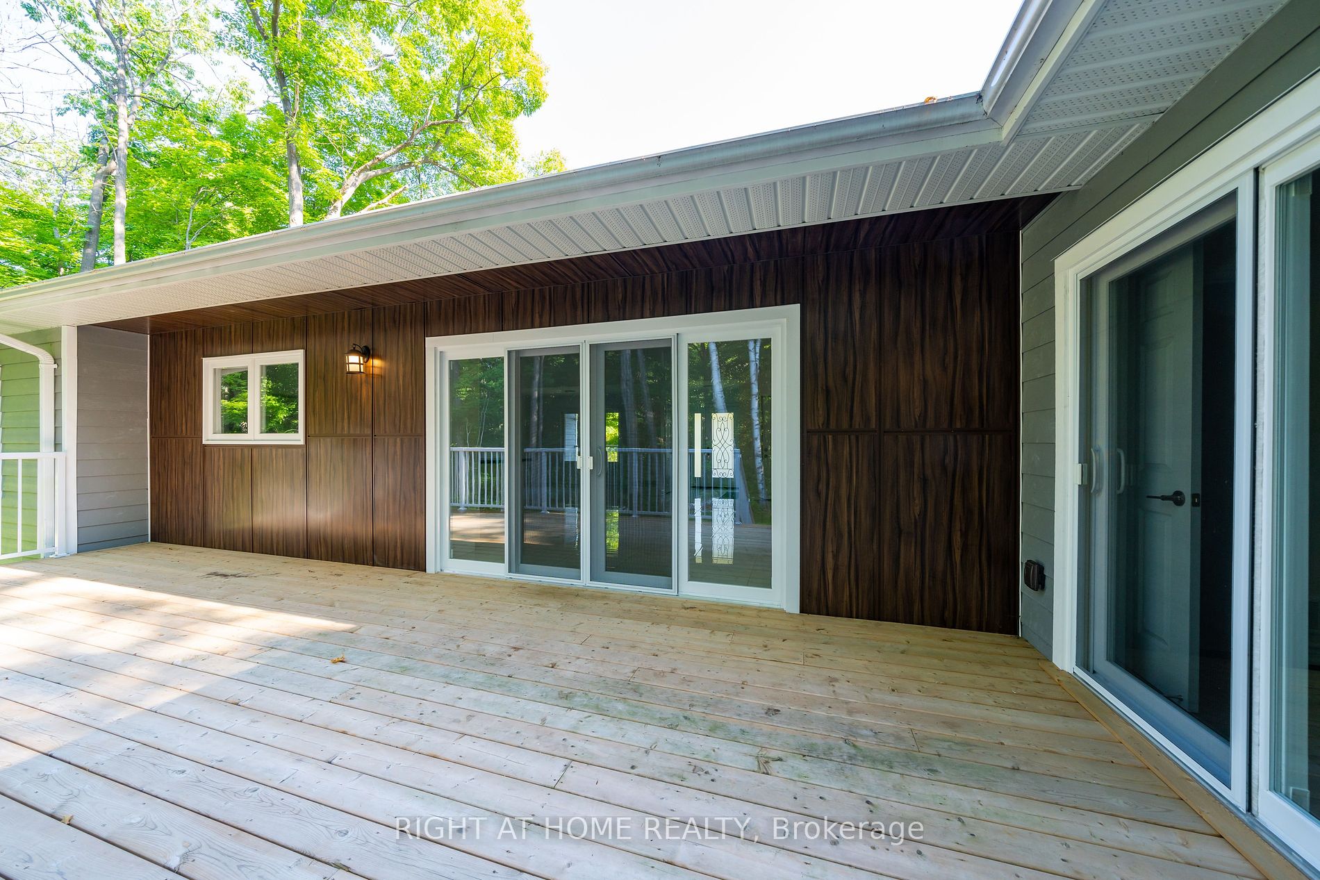 6 Ojibway Court