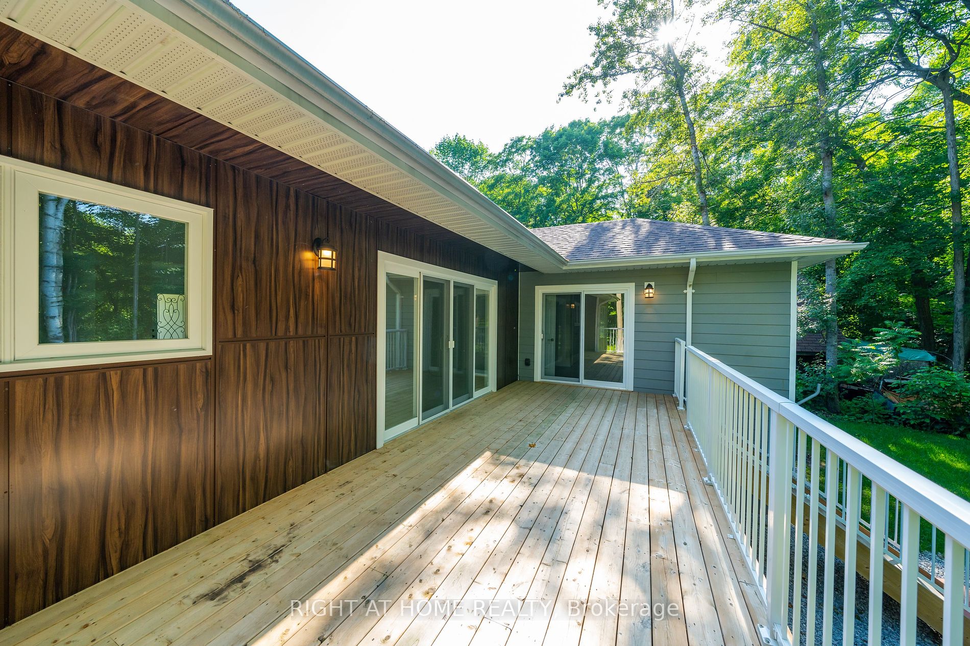 6 Ojibway Court