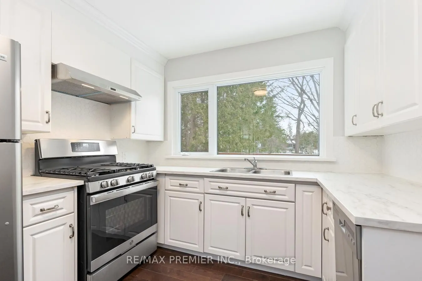 152 Owen St