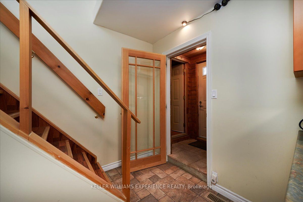 425 Codrington Street