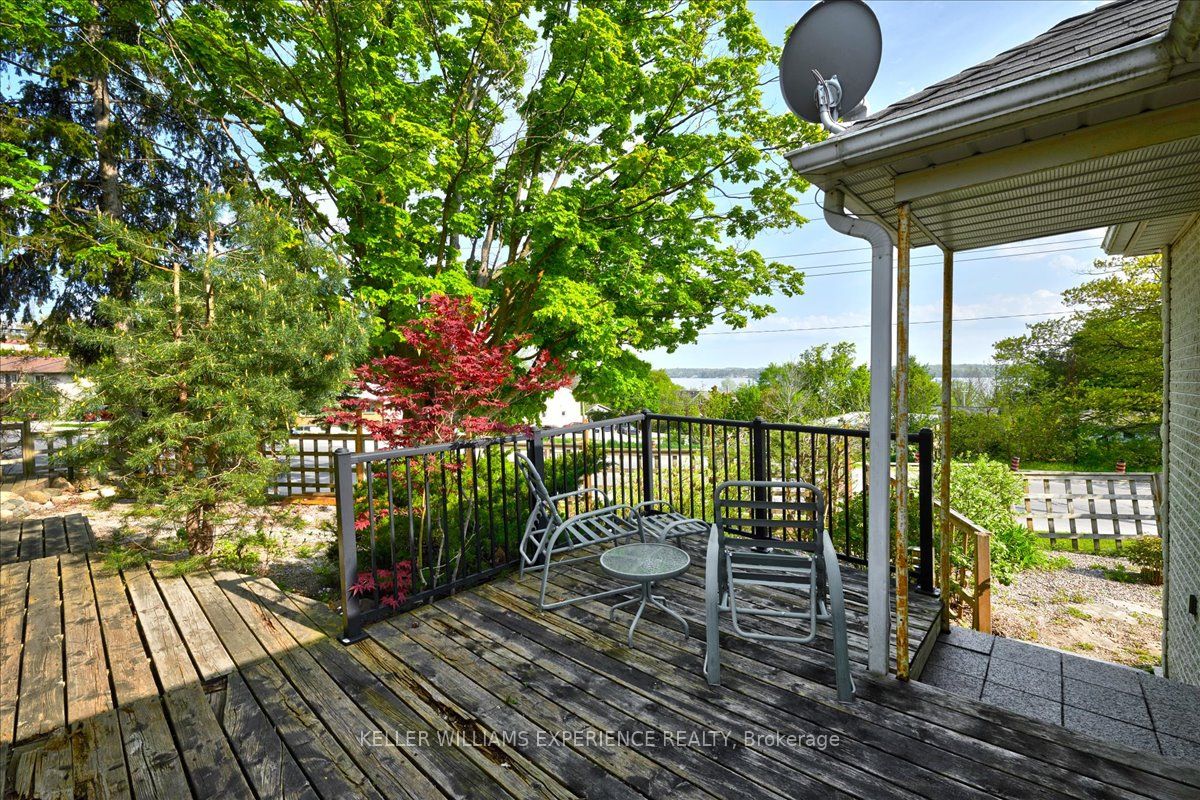 425 Codrington Street
