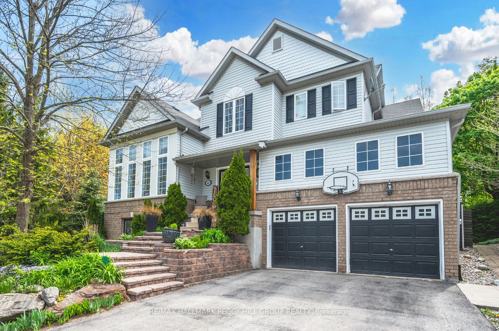 44 Tanglewood Crescent