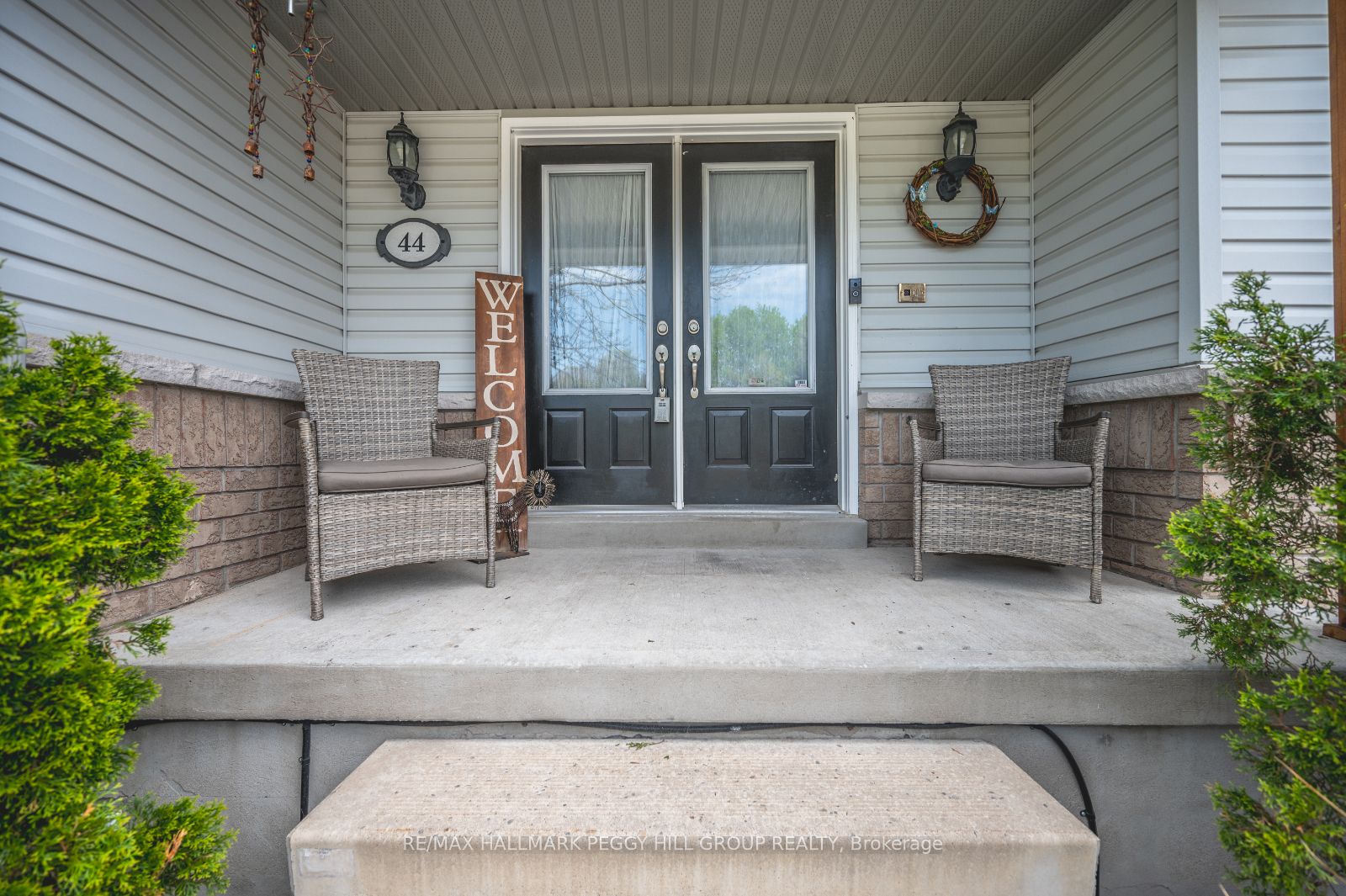 44 Tanglewood Crescent