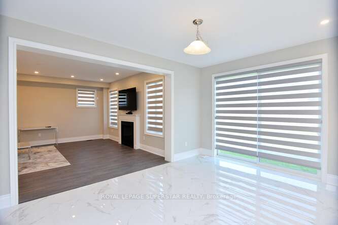 108 Rugman Cres