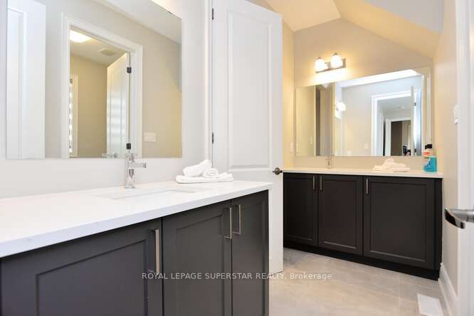 108 Rugman Cres