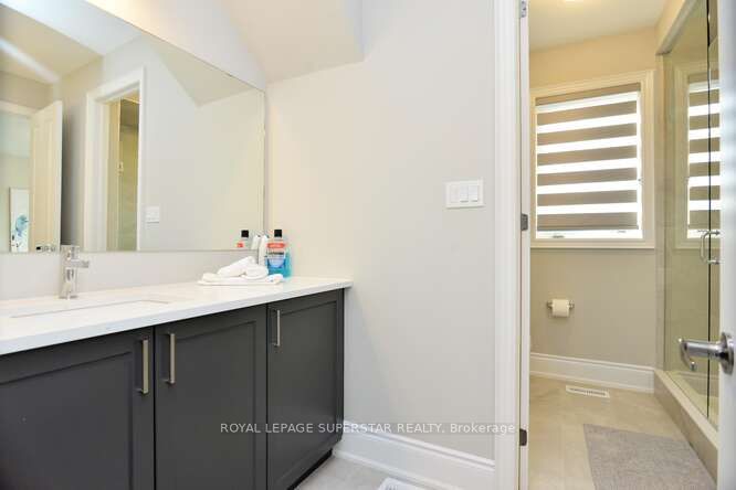 108 Rugman Cres