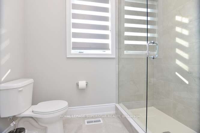 108 Rugman Cres