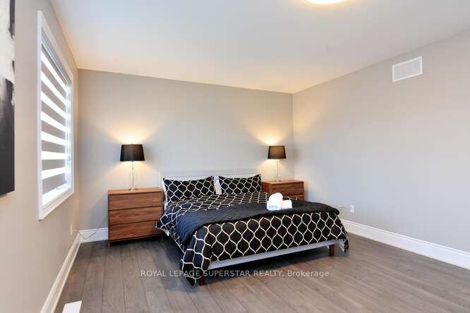 108 Rugman Cres