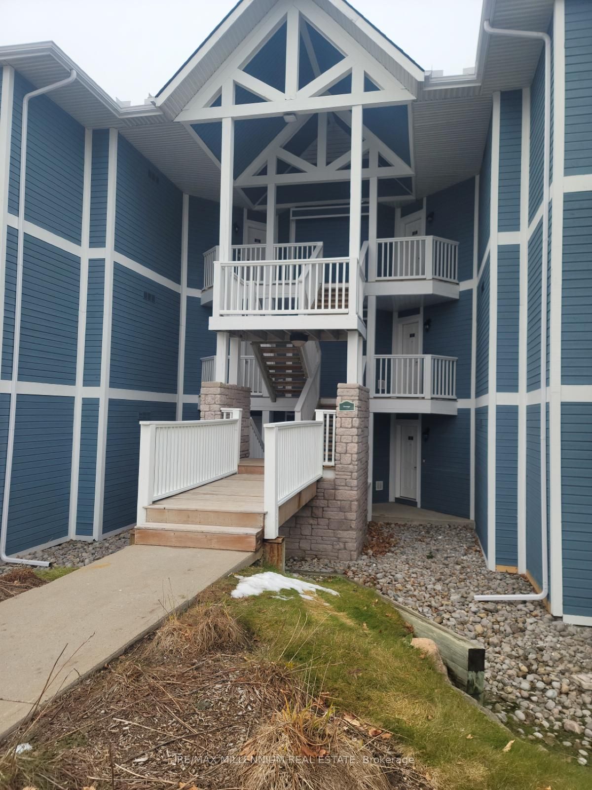 90 Highland Drive #2442-43