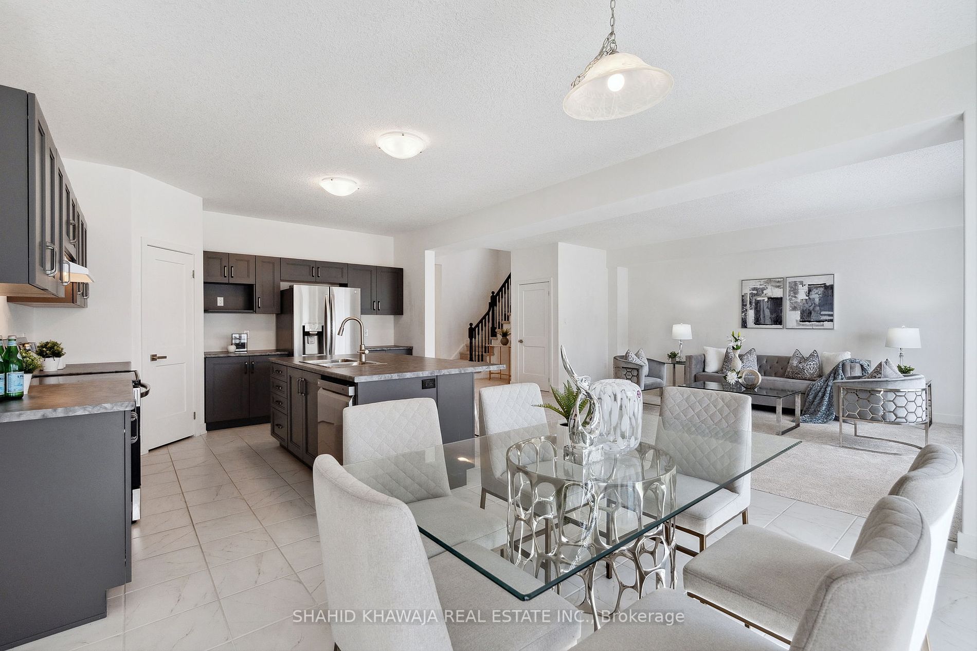 123 Plewes Dr