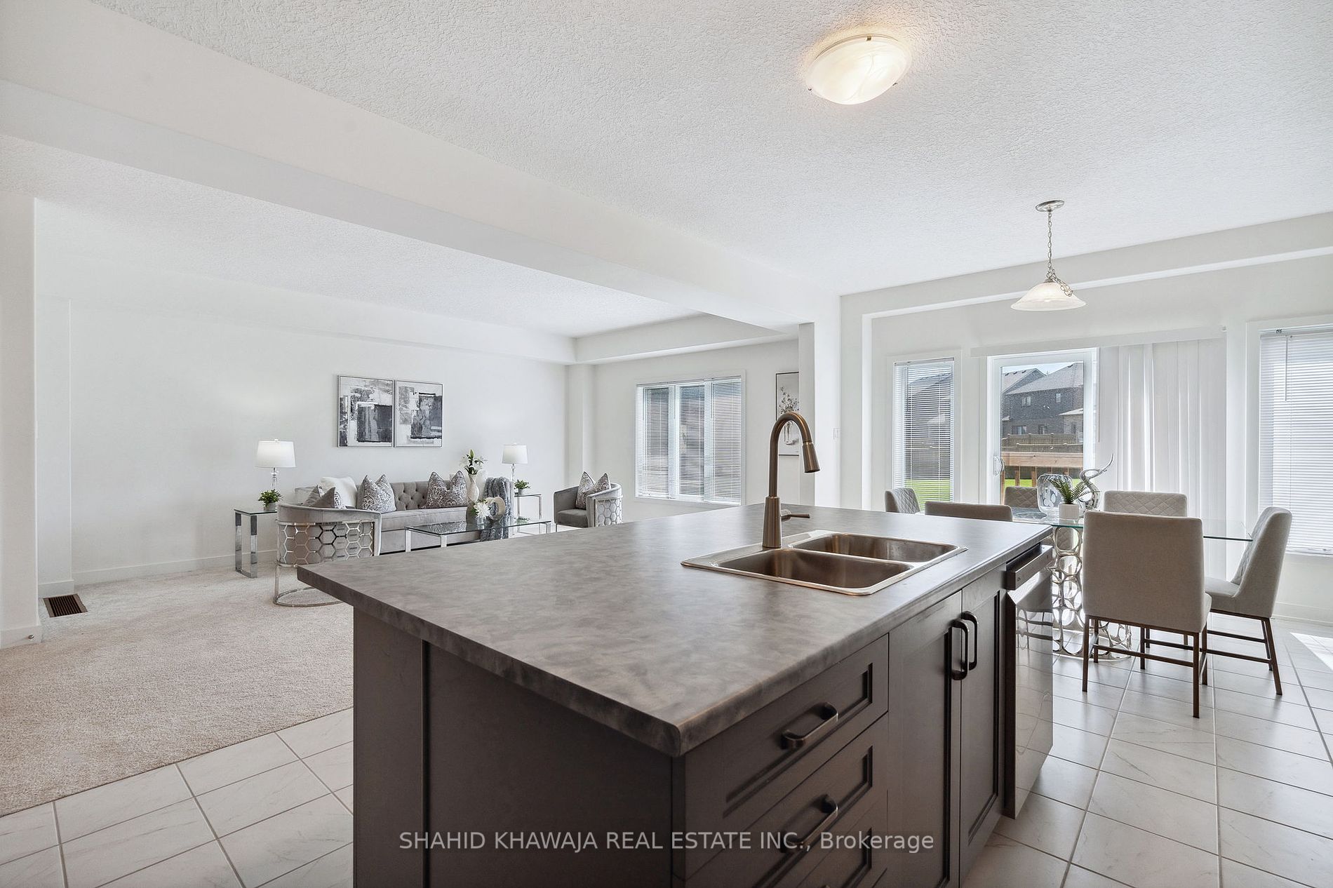 123 Plewes Dr