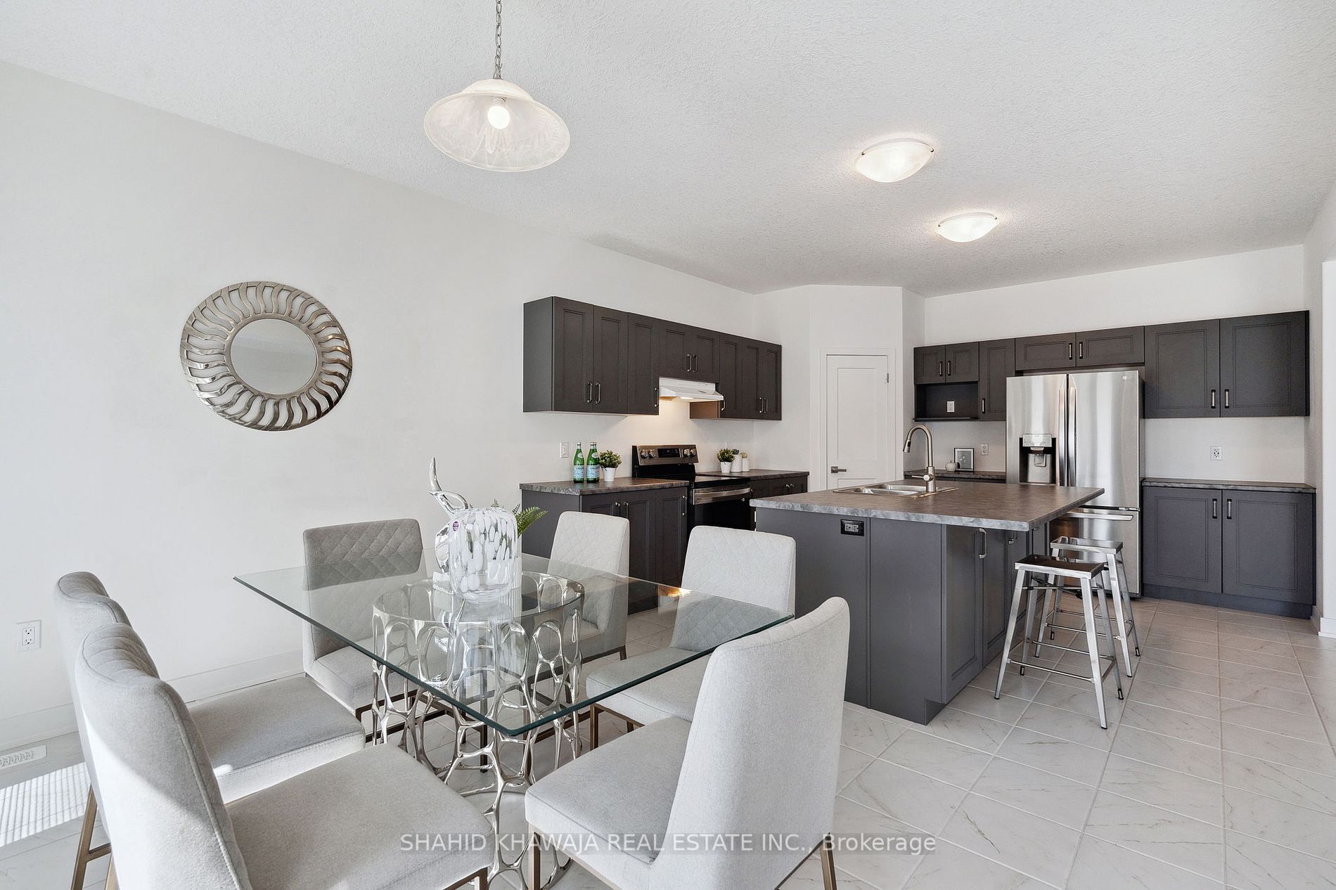 123 Plewes Dr