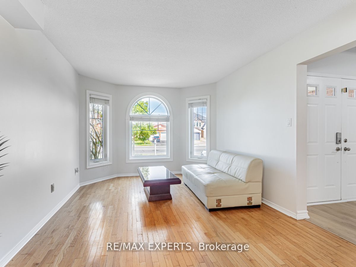 135 Livingstone St W, #Upper