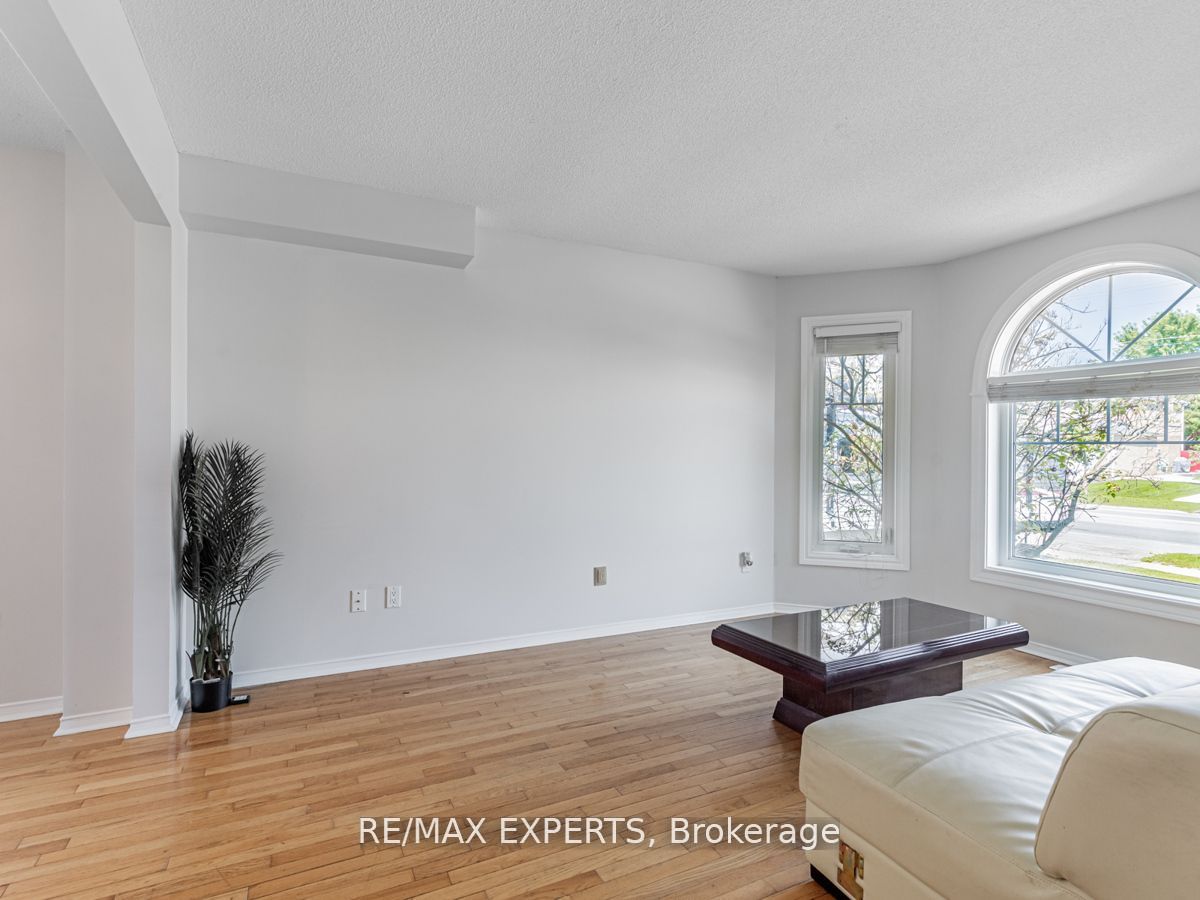 135 Livingstone St W, #Upper