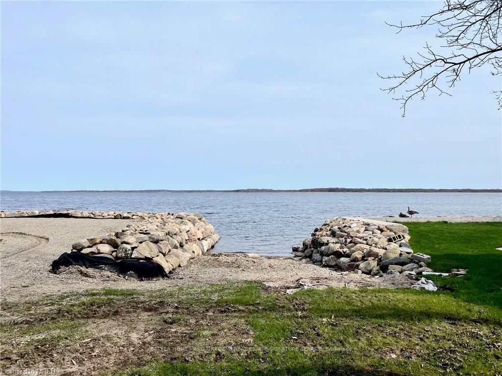 257 ROBINS POINT Road