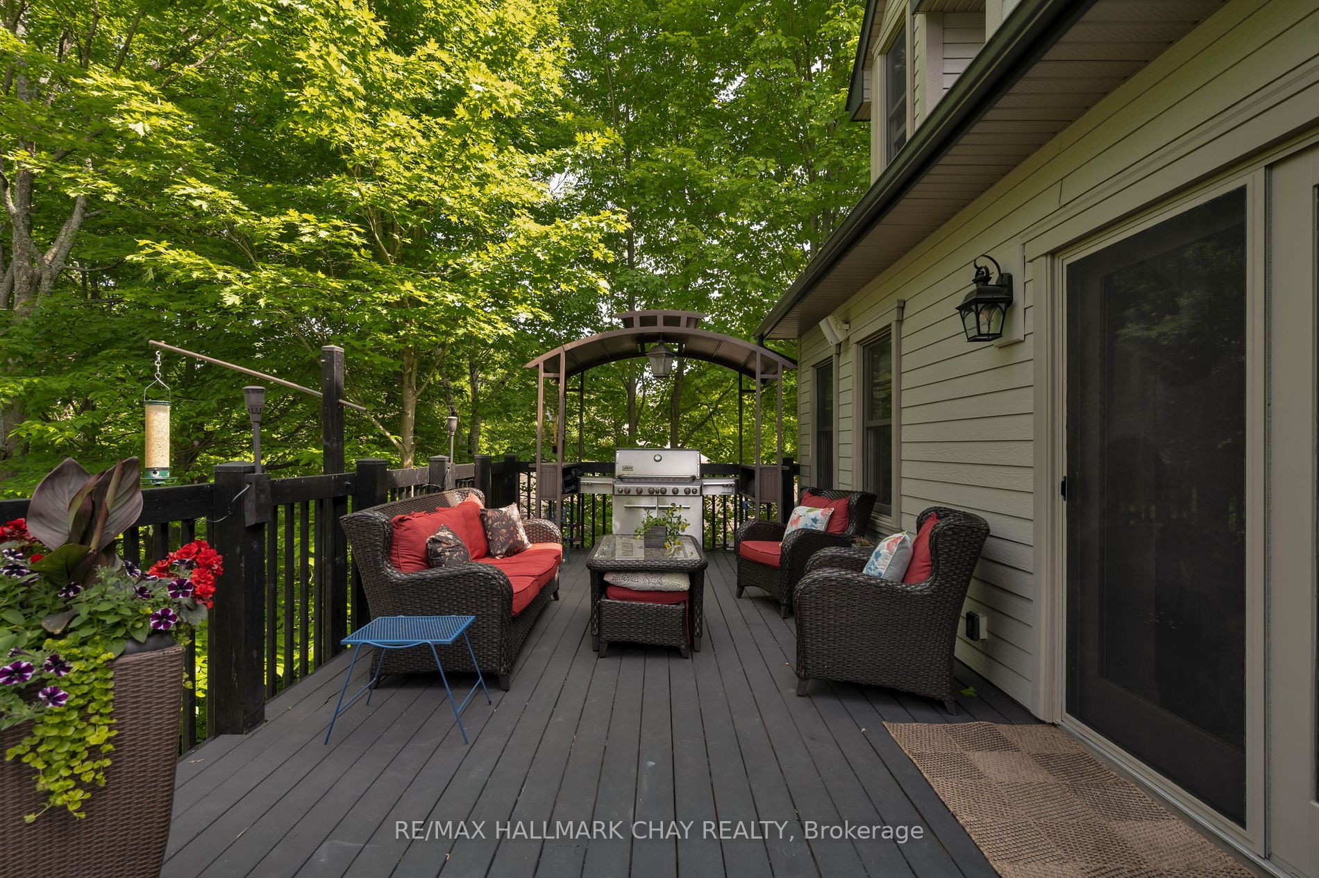 9 Bridle Path